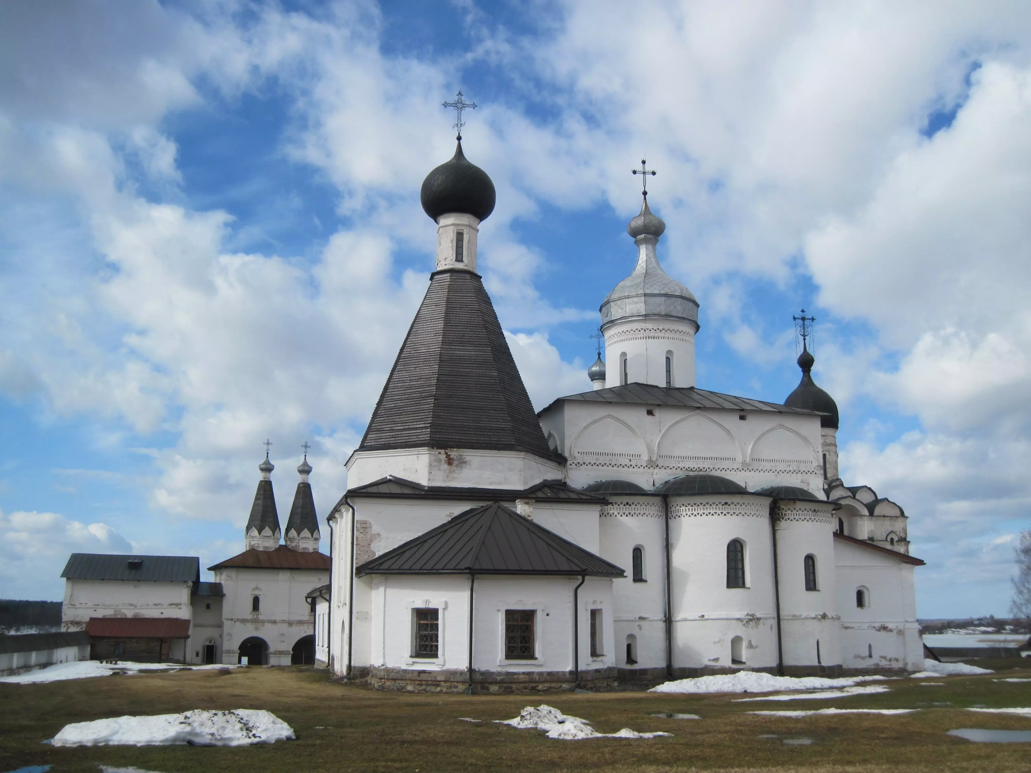 Церковь Благовещения, собор Рождества Богородицы, церковь святого Мартиниана